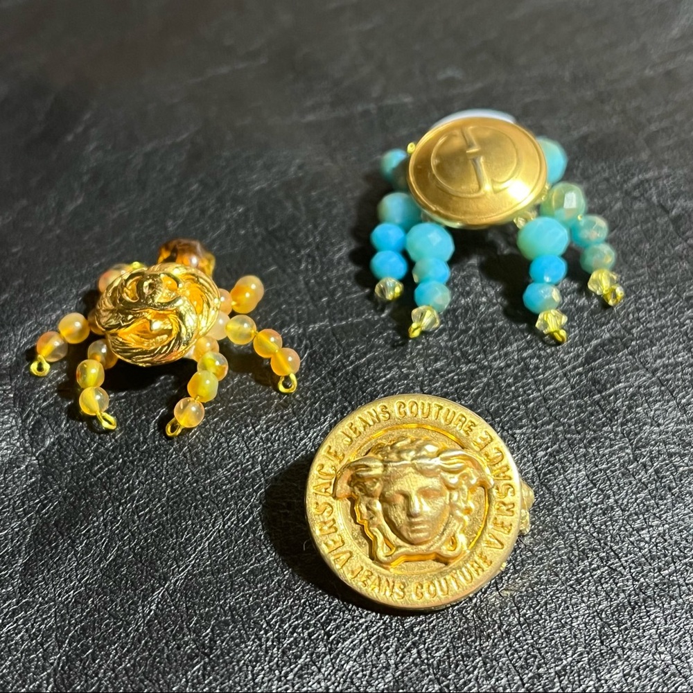 Vintage Versace Jeans Couture Gold Medusa Head Pin Brooch